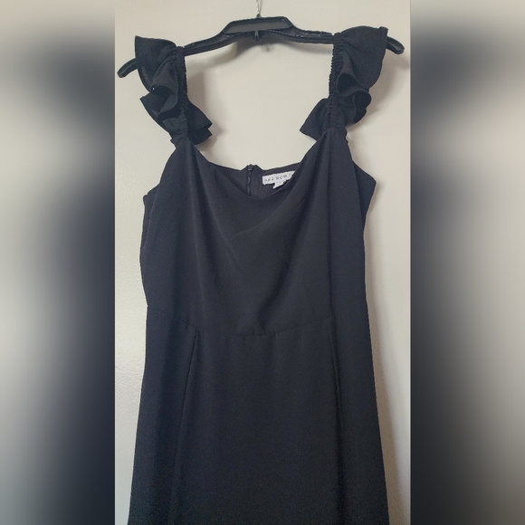 Ruffled strap midi dress - Picture 6 of 6